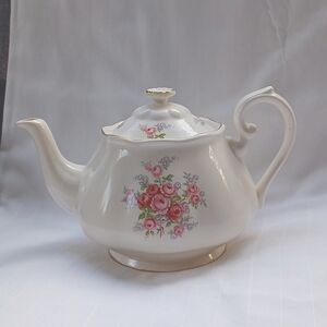Arnels Floral "Doreen & Marty" Vintage Teapot